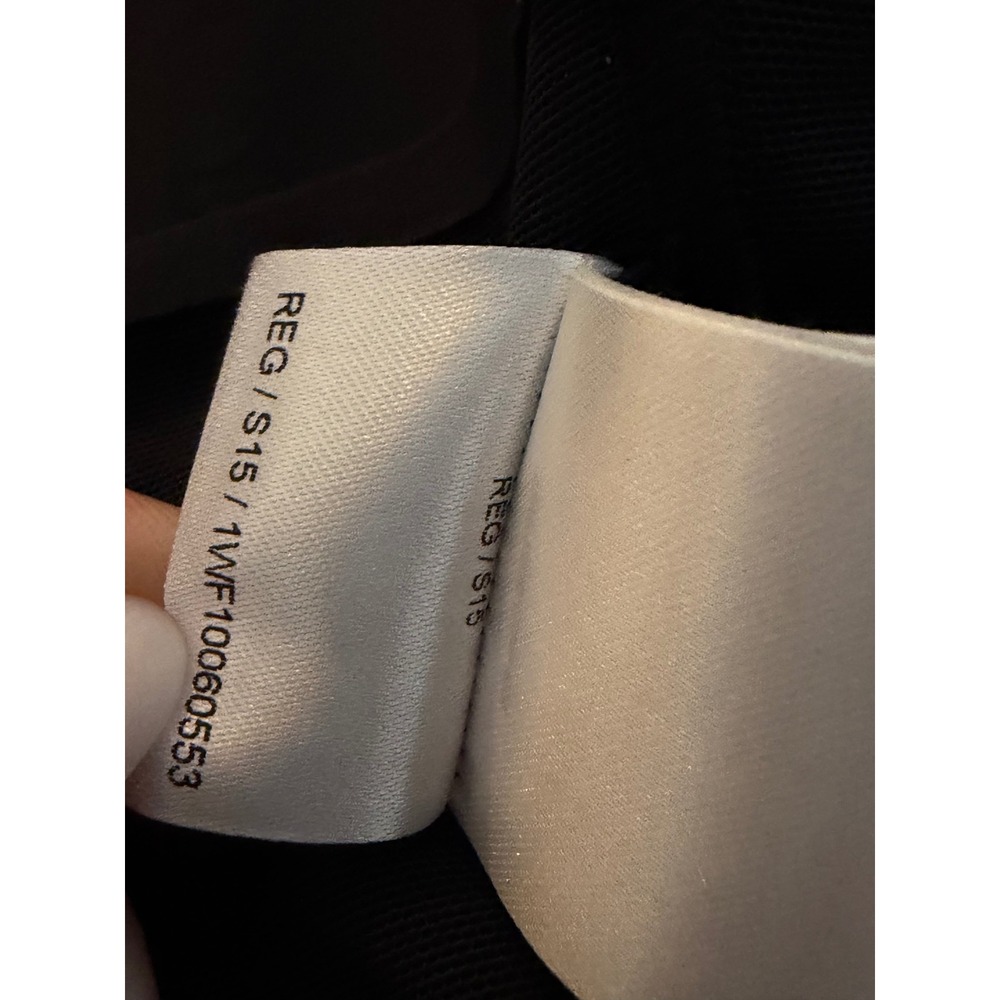 On Cloud Running Core Bra Womens Medium Black Racerback - Picture 9 of 9